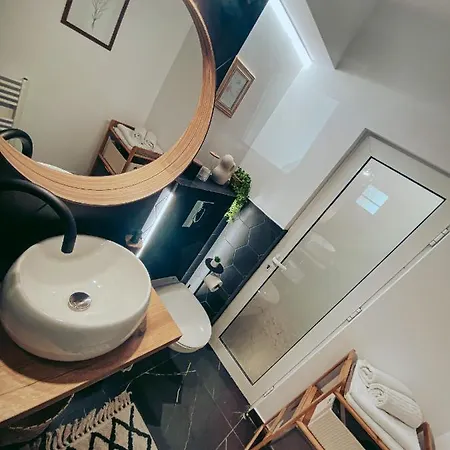 Apartament One *